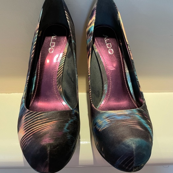 4.5 inch high heals - Picture 3 of 5